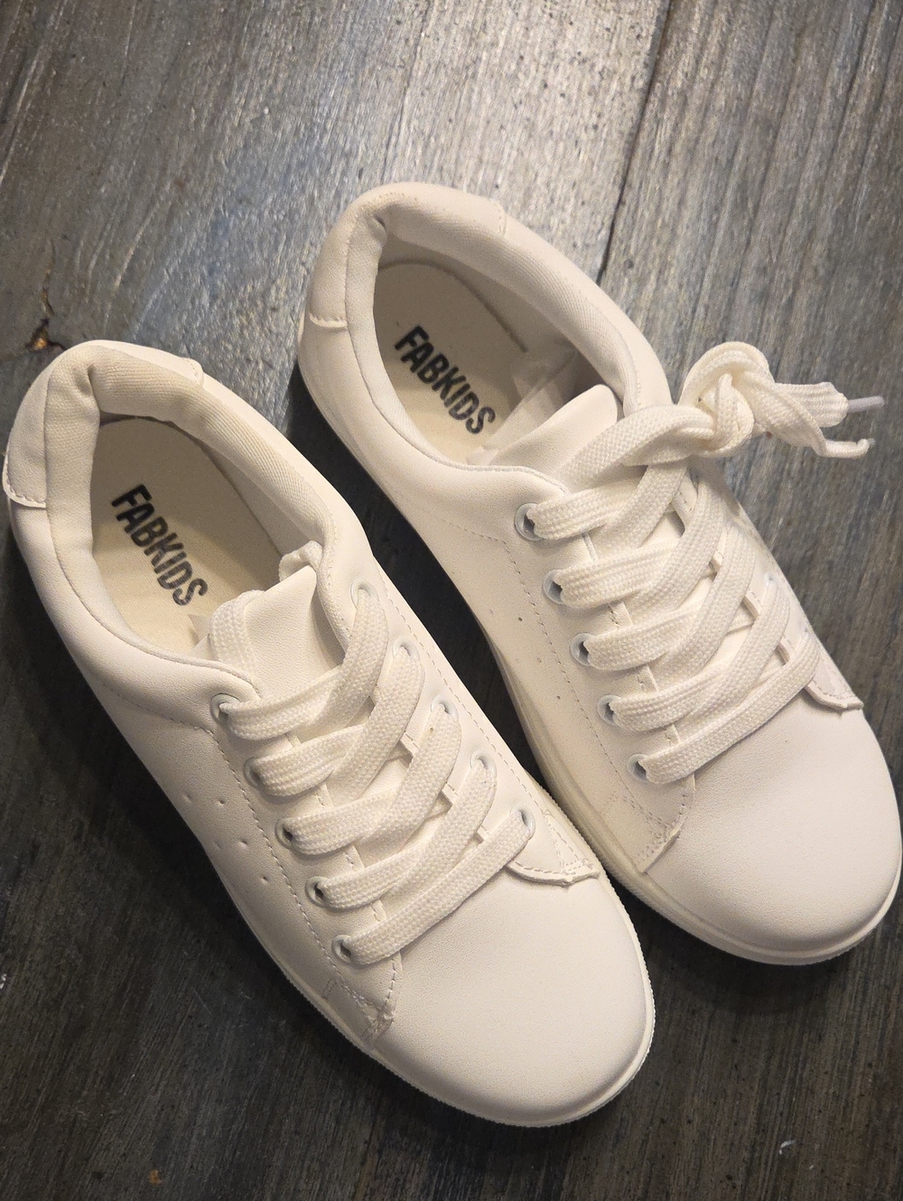 fabkids White Minimalist Lace-Up Sneakers
